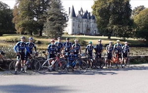 La pause royale de la Roue Pluherlinoise au château de Tredion.
