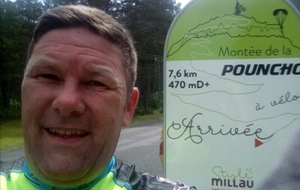 Laurent fait la montée de la Pouncho qui est une référence pour les cyclistes. Elle est un véritable défi avec une longueur de 7,6 km et une pente moyenne de 6,5 % pour un dénivelé total de 470 m 👏